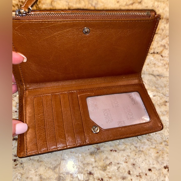 MICHAEL KORS DESIGNER HANDBAG WITH MATCHING WALLET - Picture 13 of 13